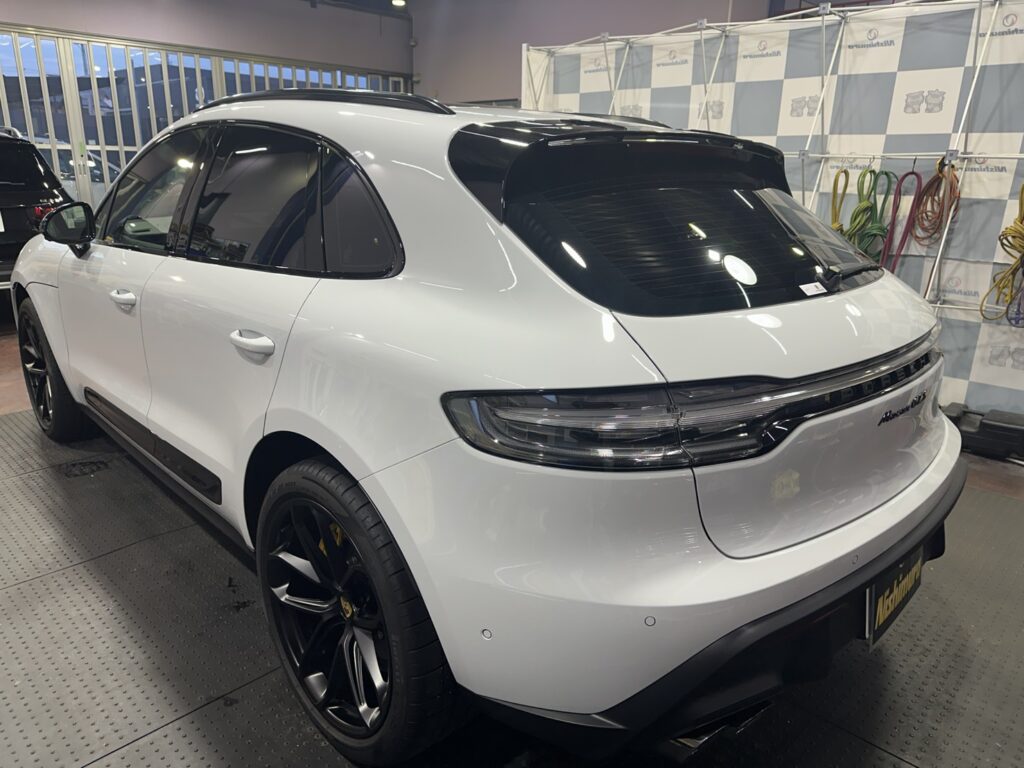 ポルシェ「マカン」ファインラボ セラミックウルトラ コーティング施工事例